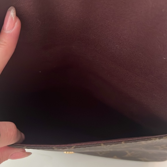 Louis Vuitton Mabillon Crossbody - Picture 3 of 11